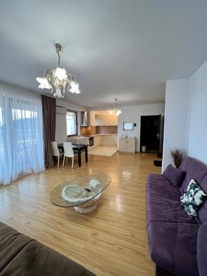 Apartment #3 Coroni Seasons *