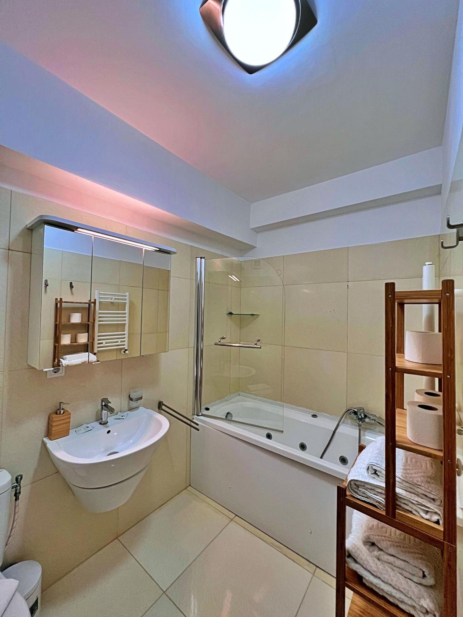 #3 Coroni Seasons Apartment Brasov
